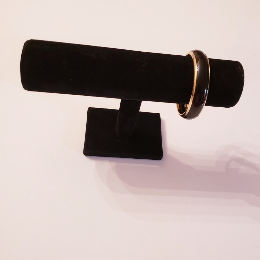 Black and gold plated bracelet